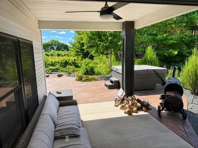 2009 Oscar Drive NE, Rochester, MN 55906
