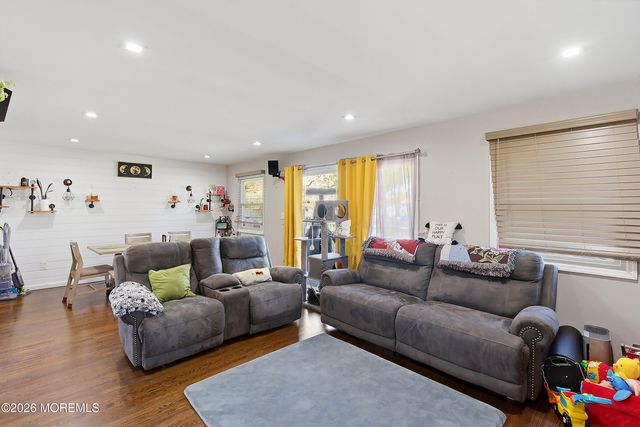 957 Cypress Avenue, Brick, NJ 08723