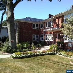 2247 Lemoine Avenue, Fort Lee, NJ 07024