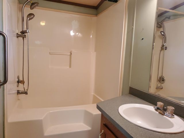 19 Heritage Drive, Eliot, ME 03903