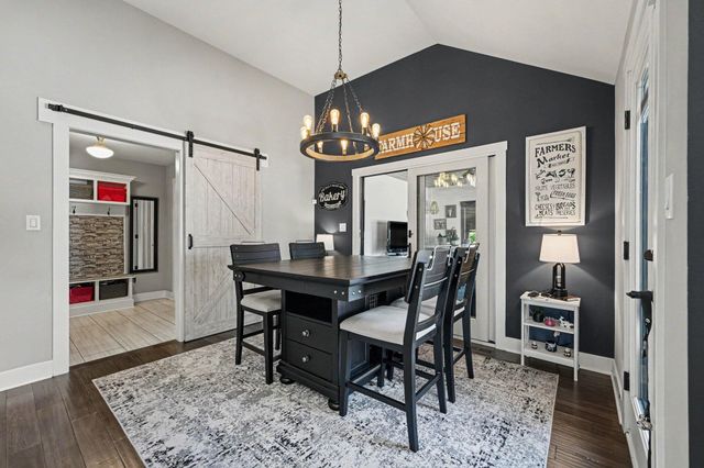 915 Betty Lane, Crown Point, IN 46307
