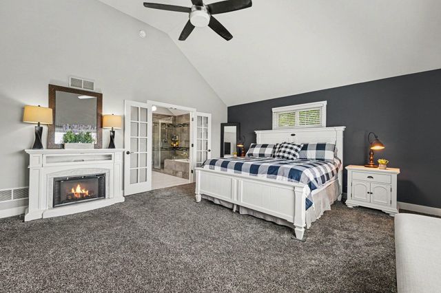 915 Betty Lane, Crown Point, IN 46307