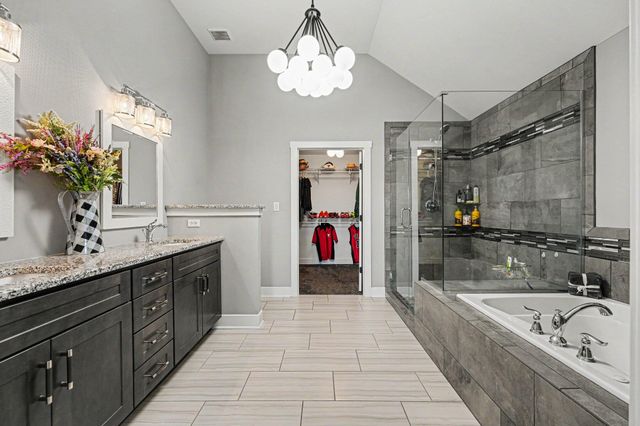 915 Betty Lane, Crown Point, IN 46307