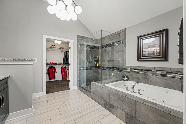 915 Betty Lane, Crown Point, IN 46307