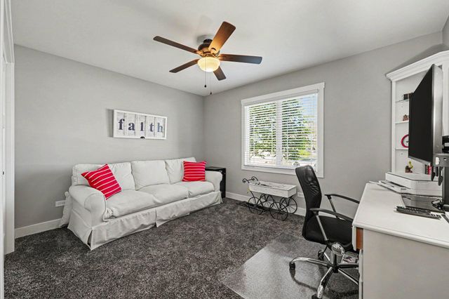 915 Betty Lane, Crown Point, IN 46307
