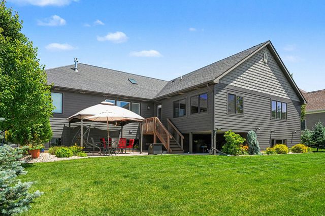 915 Betty Lane, Crown Point, IN 46307