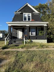 1500 1st Avenue, Terre Haute, IN 47807