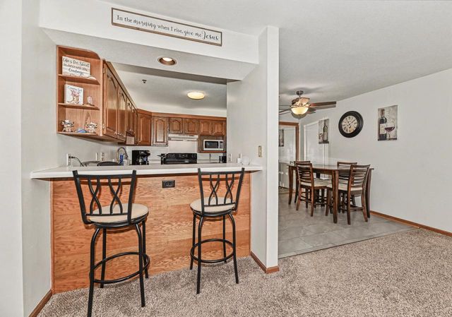 17360 W Lincoln AVENUE, New Berlin, WI 53146