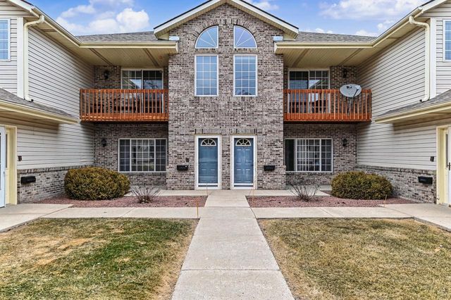 17360 W Lincoln AVENUE, New Berlin, WI 53146