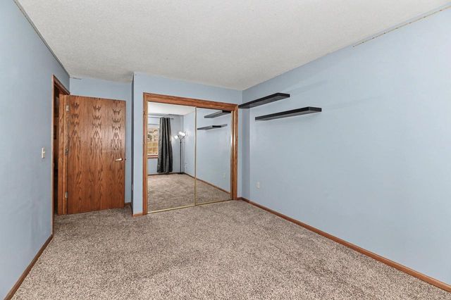 17360 W Lincoln AVENUE, New Berlin, WI 53146