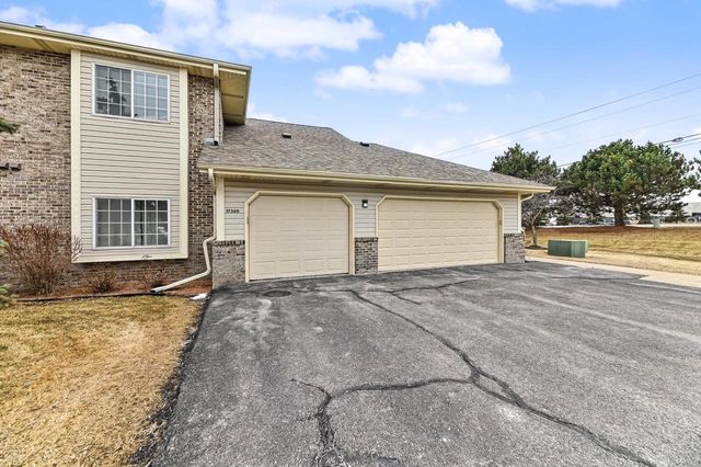 17360 W Lincoln AVENUE, New Berlin, WI 53146