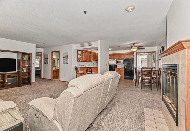 17360 W Lincoln AVENUE, New Berlin, WI 53146