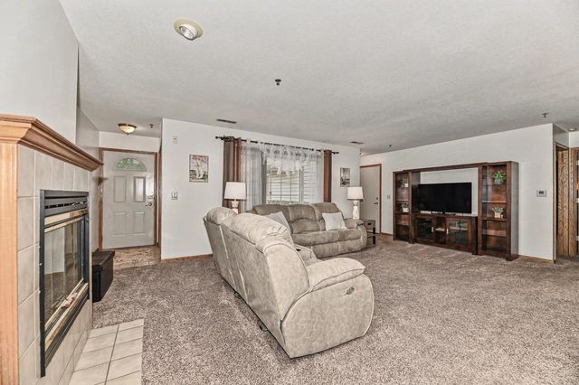 17360 W Lincoln AVENUE, New Berlin, WI 53146