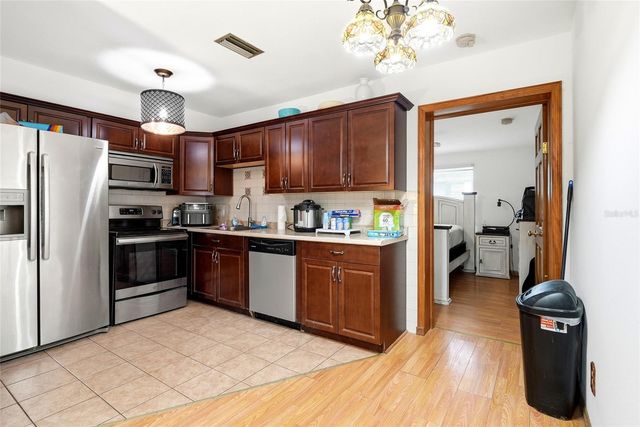 7301 8TH STREET N, St Petersburg, FL 33702
