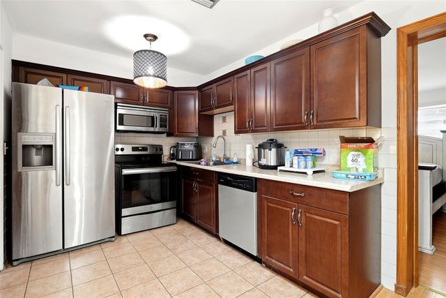 7301 8TH STREET N, St Petersburg, FL 33702