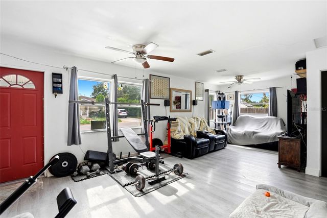 7301 8TH STREET N, St Petersburg, FL 33702