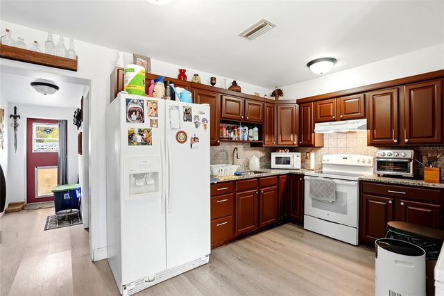 7301 8TH STREET N, St Petersburg, FL 33702