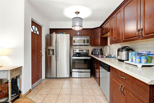 7301 8TH STREET N, St Petersburg, FL 33702