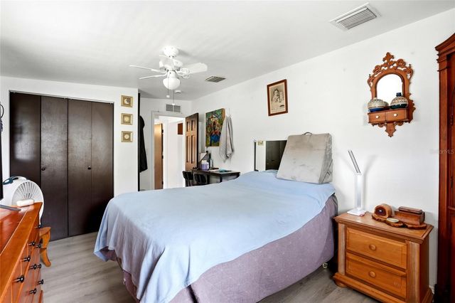 7301 8TH STREET N, St Petersburg, FL 33702