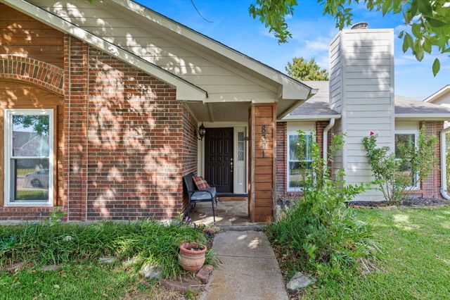 8301 Kensington Drive, Rowlett, TX 75088