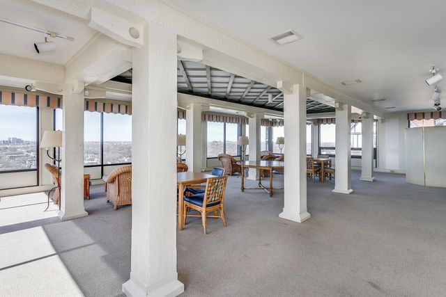 115 S Rutan Ave 5K, Wichita, KS 67218