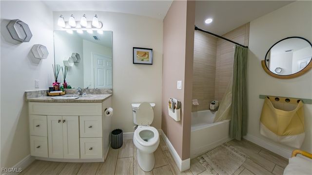 2323 SW 22nd ST, Cape Coral, FL 33991