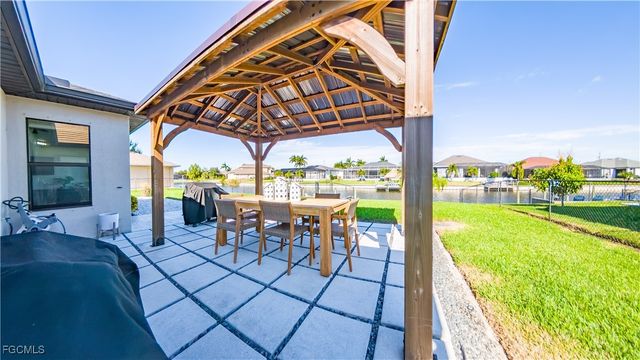 2323 SW 22nd ST, Cape Coral, FL 33991