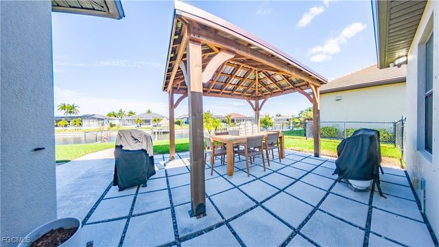 2323 SW 22nd ST, Cape Coral, FL 33991