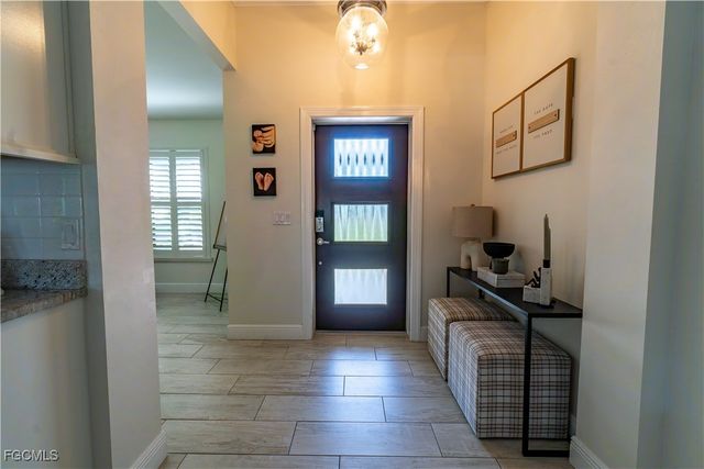 2323 SW 22nd ST, Cape Coral, FL 33991