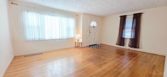 4268 Glenway Avenue, Deer Park, OH 45236