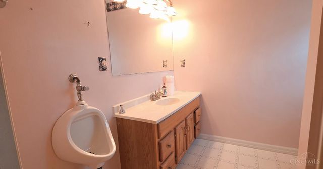 4268 Glenway Avenue, Deer Park, OH 45236