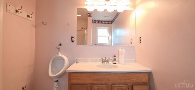 4268 Glenway Avenue, Deer Park, OH 45236