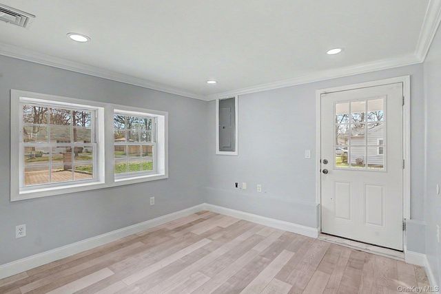 478 Mayflower Avenue, Brentwood, NY 11717