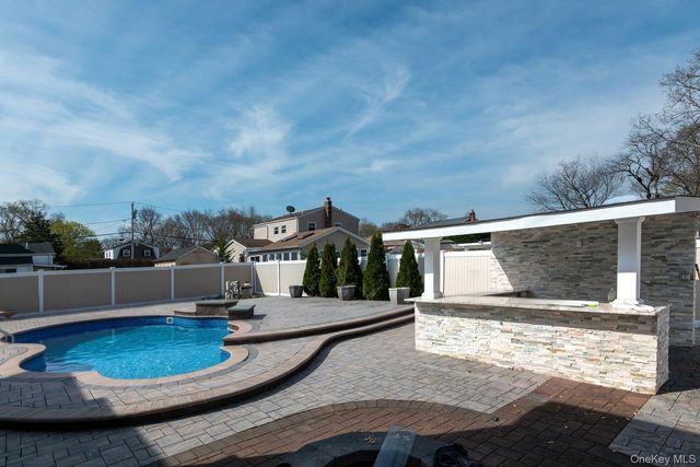 478 Mayflower Avenue, Brentwood, NY 11717