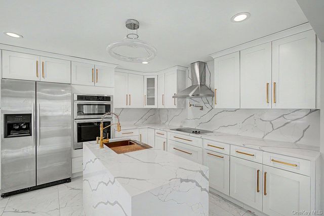 478 Mayflower Avenue, Brentwood, NY 11717