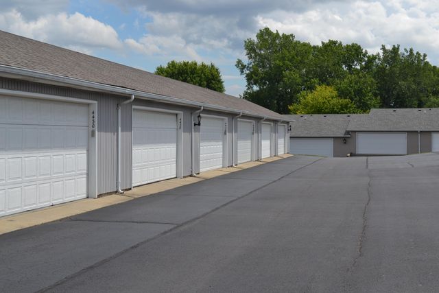 4430 E Ridgewood Road 4430 E Ridgewood Road, Springfield, OH 45503