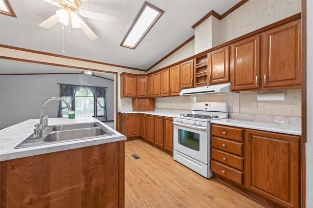 421 Dove Creek Drive, Coldspring, TX 77331