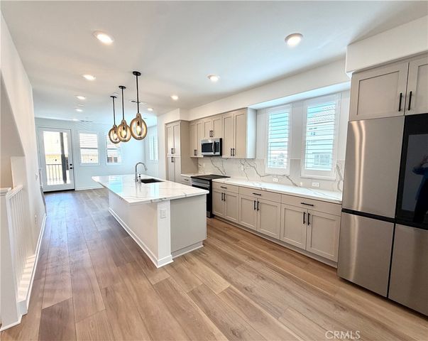 135 Evergreen, Claremont, CA 91711