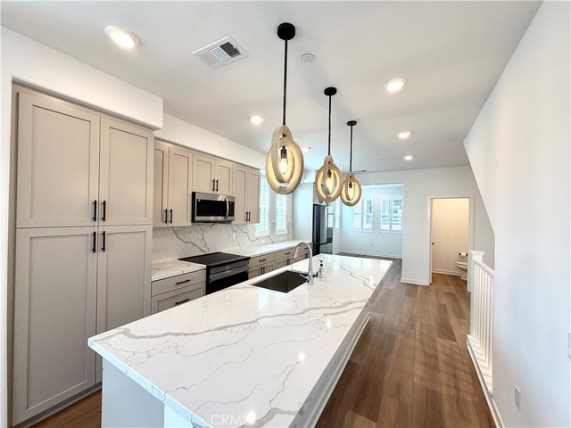 135 Evergreen, Claremont, CA 91711