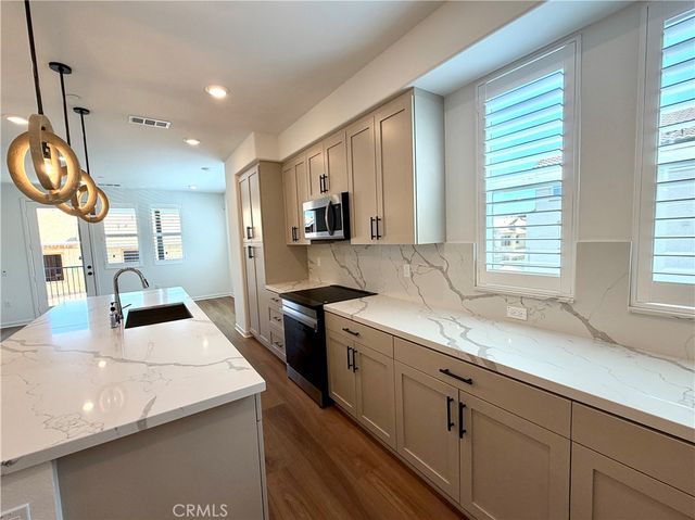 135 Evergreen, Claremont, CA 91711