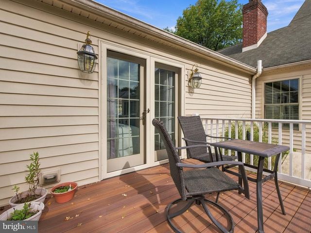 4454 FARM DR, Allentown, PA 18104