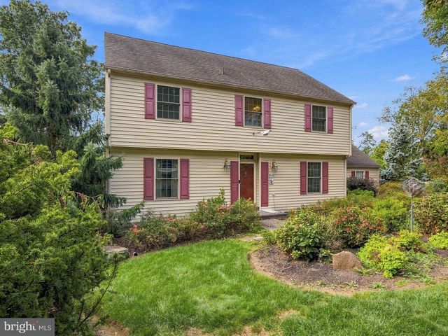 4454 FARM DR, Allentown, PA 18104