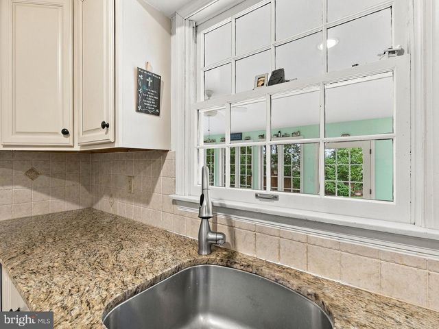 4454 FARM DR, Allentown, PA 18104