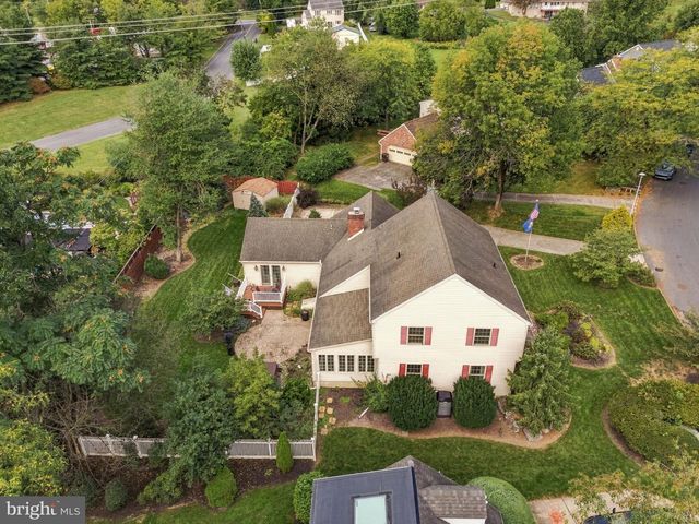 4454 FARM DR, Allentown, PA 18104