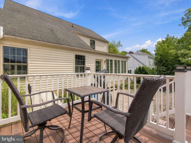 4454 FARM DR, Allentown, PA 18104