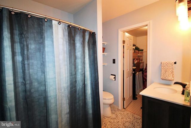 107 TREETOPS DR, Lancaster, PA 17601