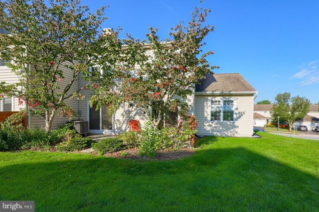 107 TREETOPS DR, Lancaster, PA 17601