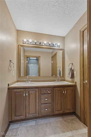 2771 Missenden Street NW, North Canton, OH 44720