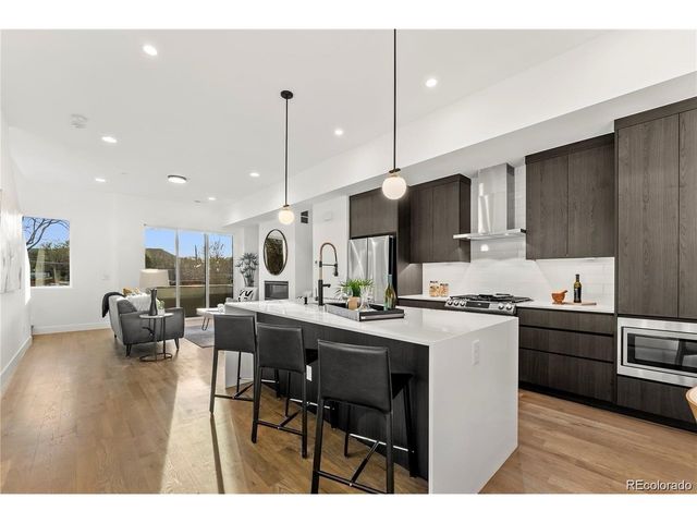 2148 Applewood Dr, Lakewood, CO 80215