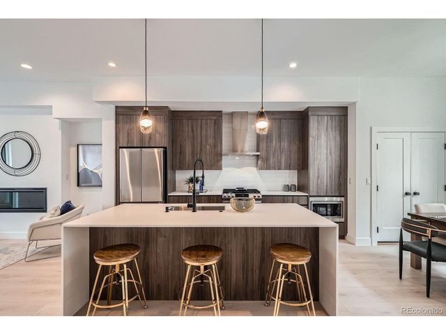 2148 Applewood Dr, Lakewood, CO 80215